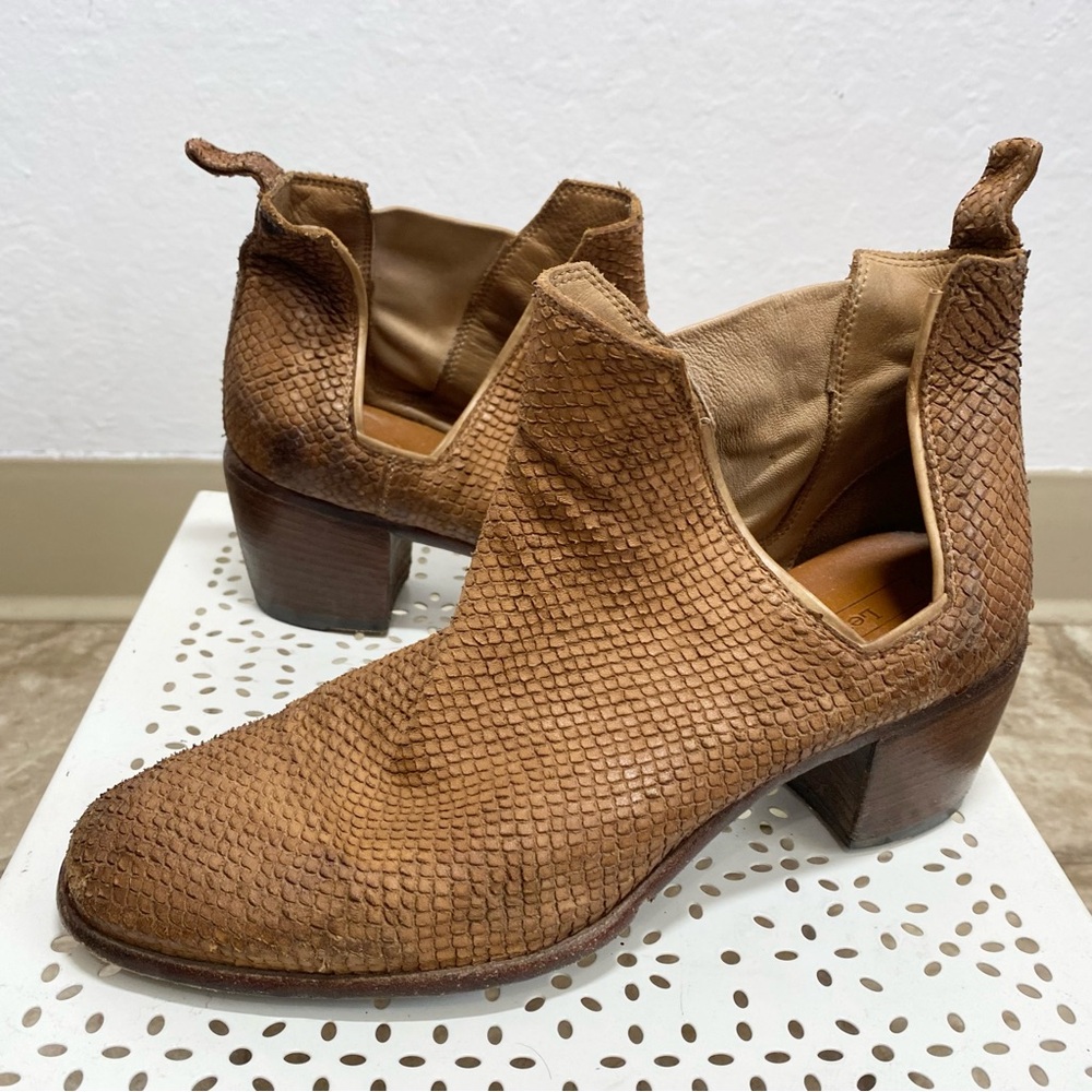 Lemargo Women’s 7.5 Brown Textured Leather Slip on Designer Booties